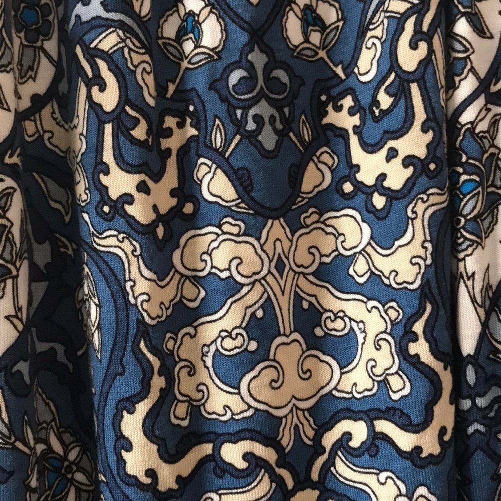 Max Studio Geometric Print Top - Picture 6 of 8